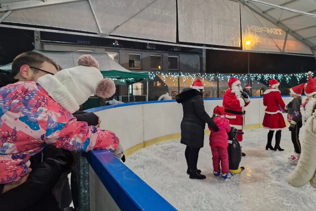 Otwarcie lodowiska OSiR Skałka / fot. FB UM Świętochłowice