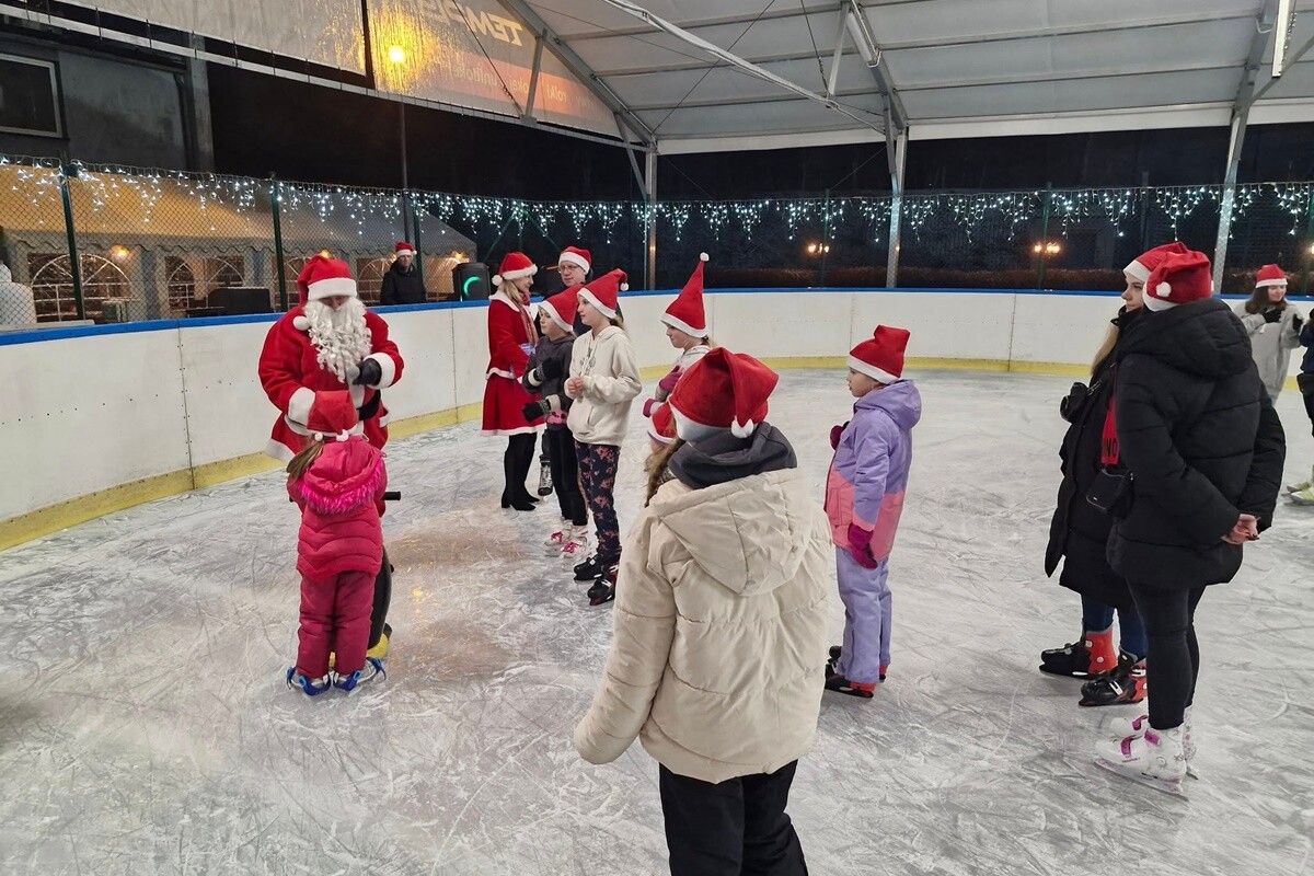 Otwarcie lodowiska OSiR Skałka / fot. FB UM Świętochłowice