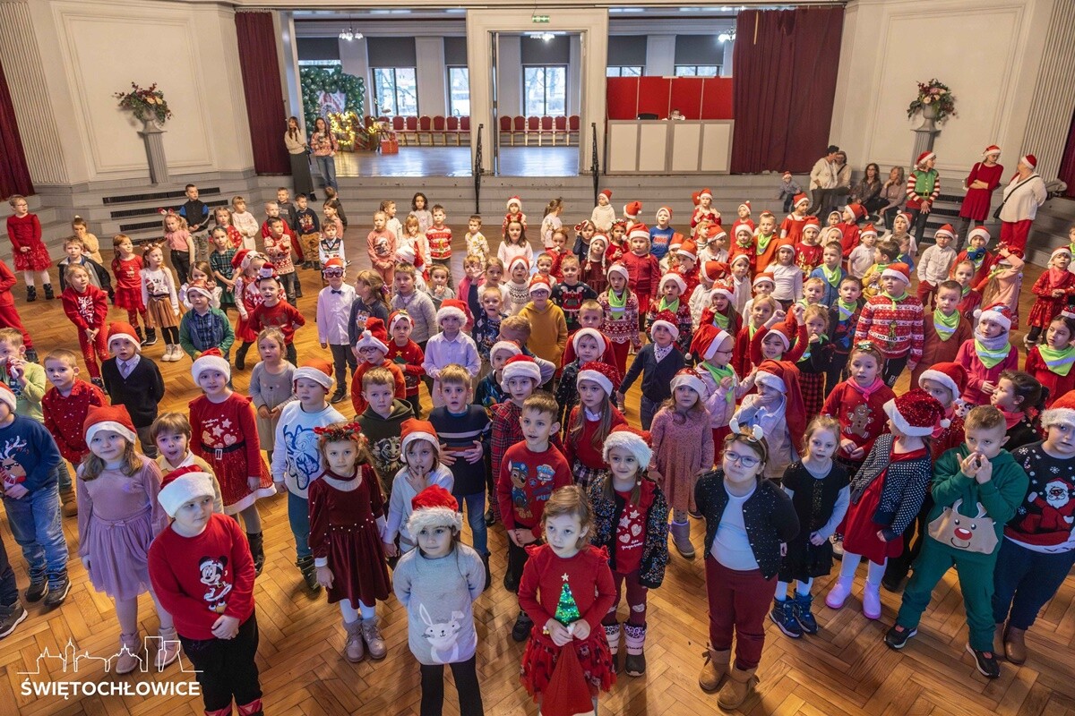 Mikołajkowy Bal Przedszkolaków / fot. FB Daniel Beger