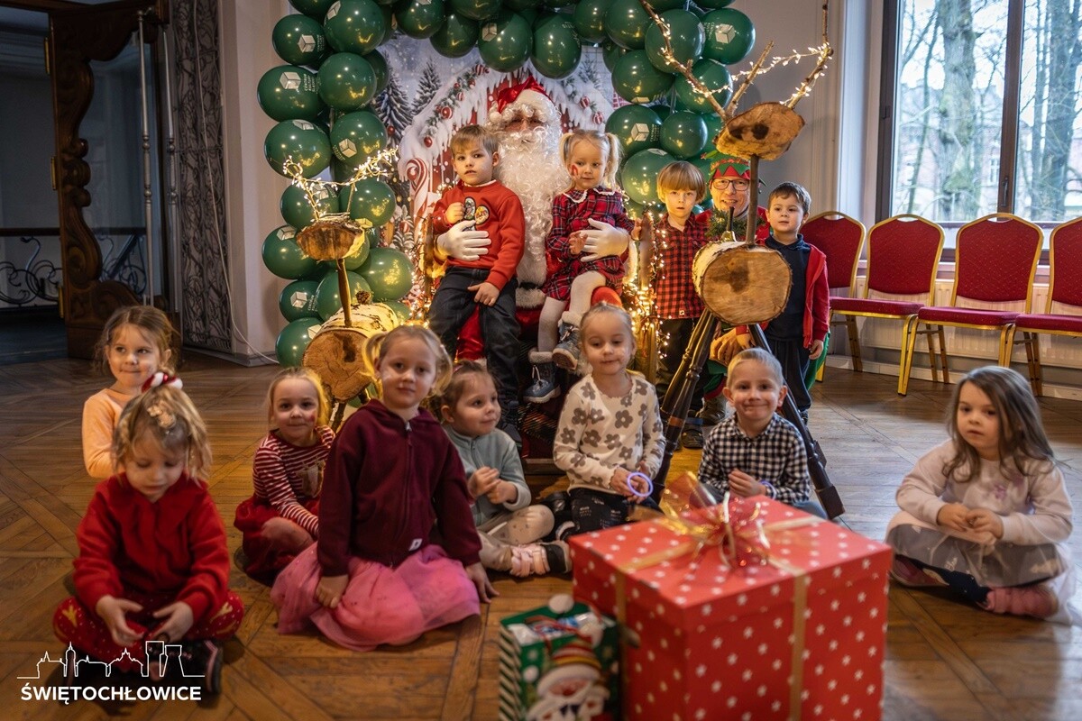 Mikołajkowy Bal Przedszkolaków / fot. FB Daniel Beger