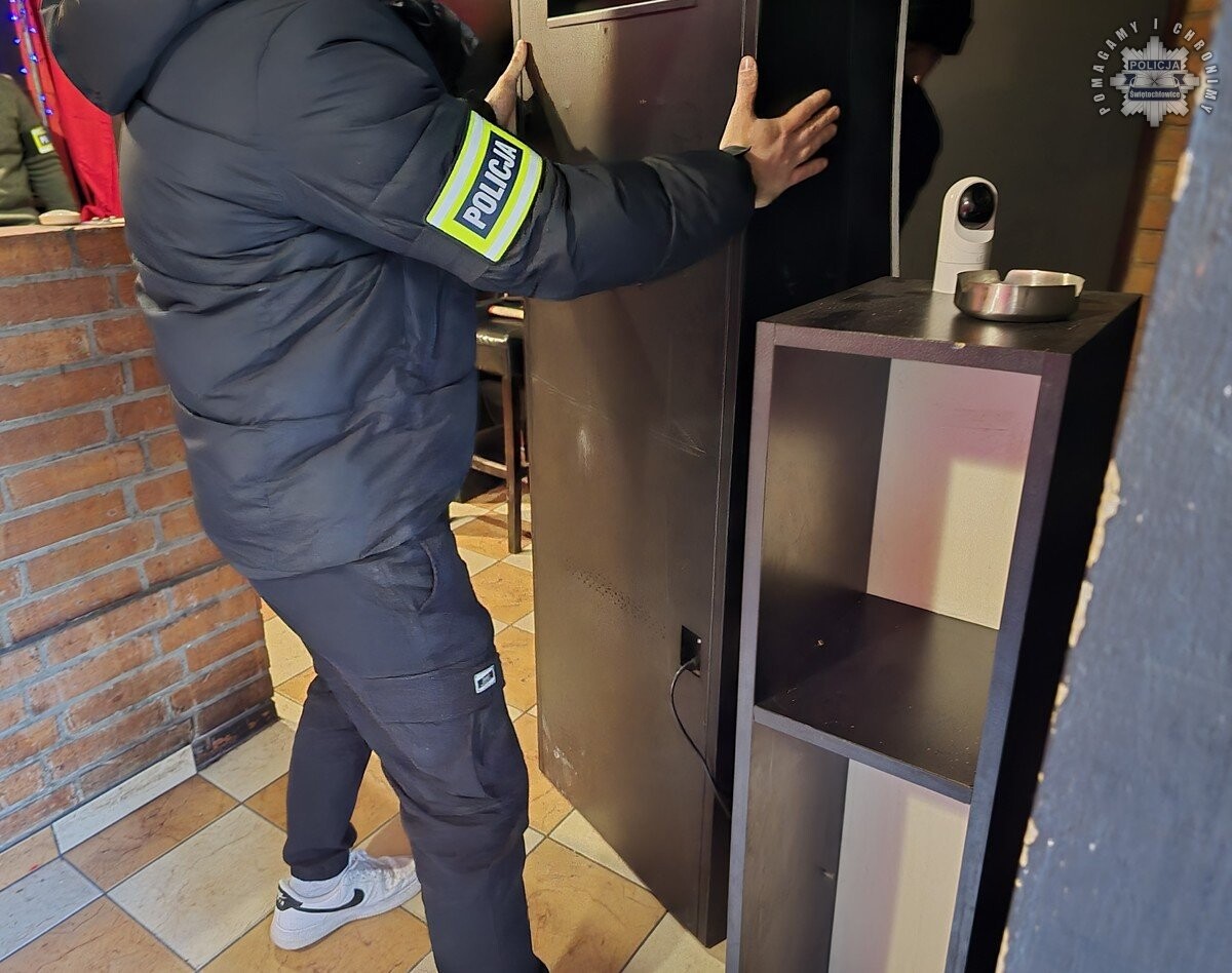 Nielegalne automaty do gier w Świętochłowicach / fot. KMP Świętochłowice