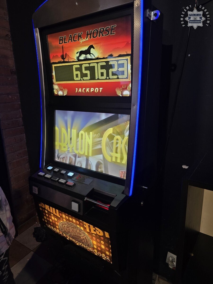 Nielegalne automaty do gier w Świętochłowicach / fot. KMP Świętochłowice