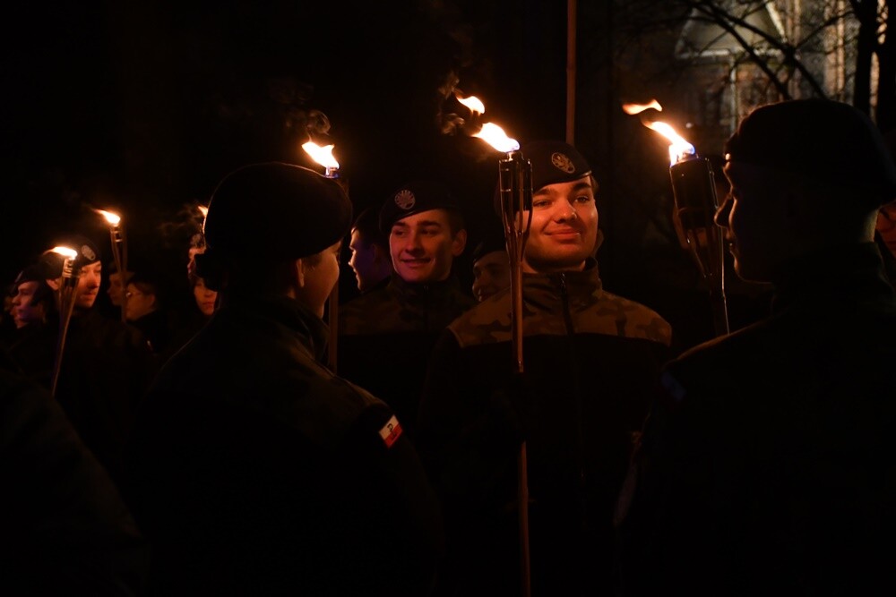 Dziś Święto Objawienia Pańskiego potocznie zwane świętem Trzech Króli. Z tej okazji ulicami Świętochłowic przemaszerował barwny orszak.

fot. Jacek Knapik