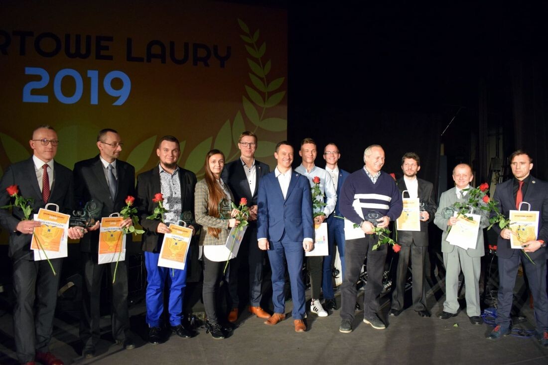 W Centrum Kultury Śląskiej odbyły się Sportowe Andrzejki, podczas których najlepsi świętochłowiccy sportowcy odebrali z rąk prezydenta Daniela Begera nagrody za swoje osiągnięcia.